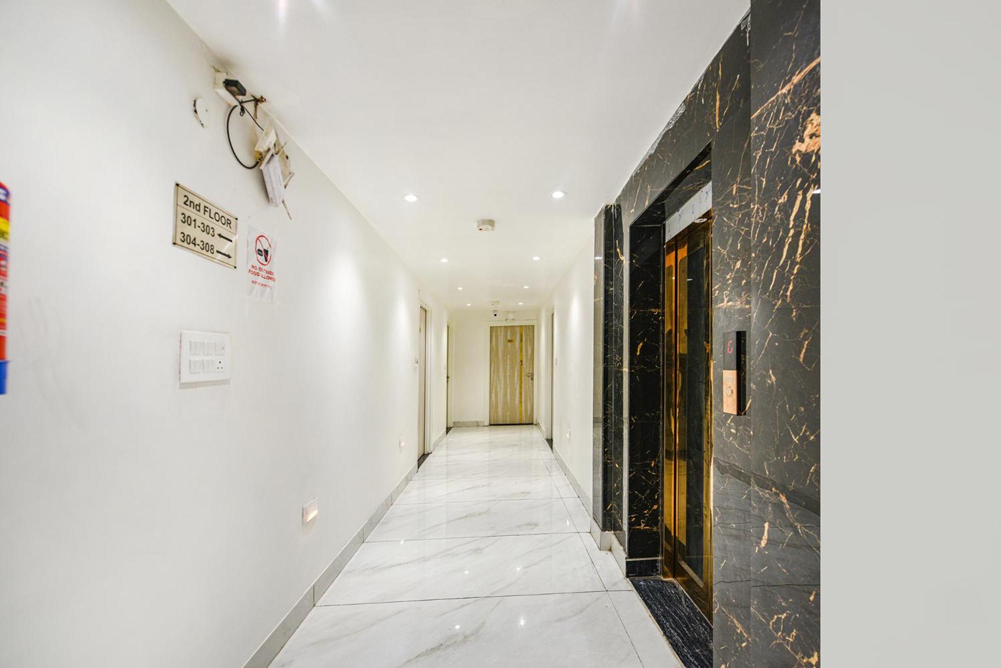 Fabhotel Luxury Inn Near Adarsh Nagar Metro Delhi  Ngoại thất bức ảnh