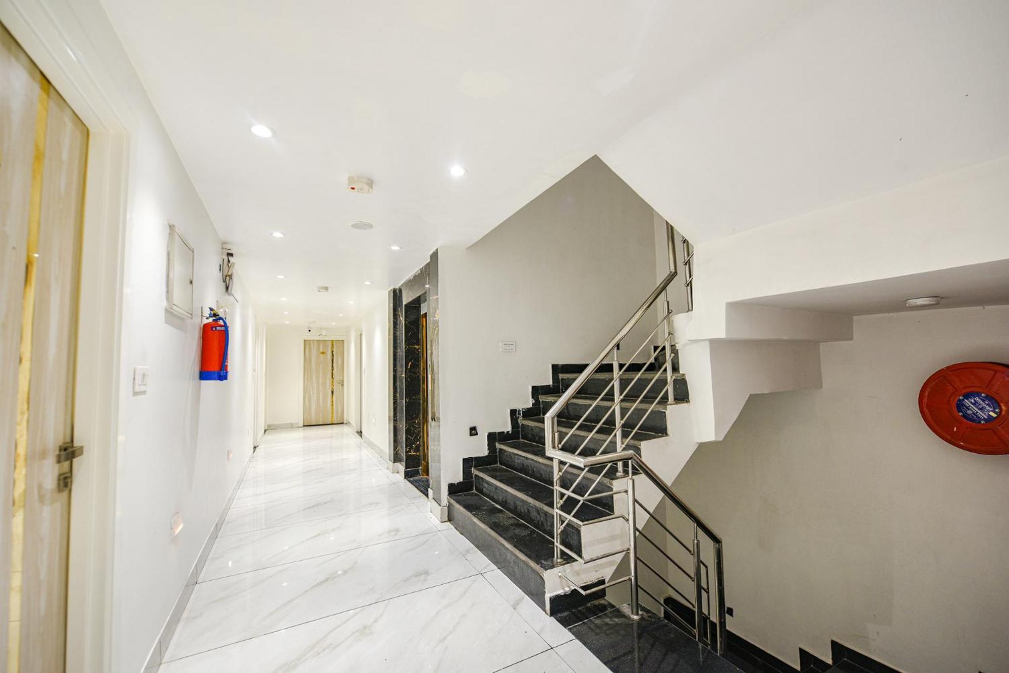 Fabhotel Luxury Inn Near Adarsh Nagar Metro Delhi  Ngoại thất bức ảnh